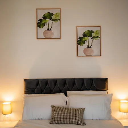 The Alfred 레드카